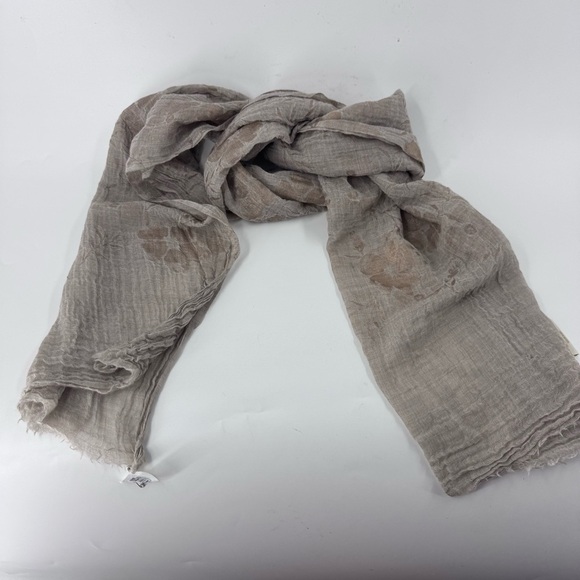 SAACHI Luxury Tan and Gold Textured Scarf with floral print- Beautifully made - Picture 1 of 11